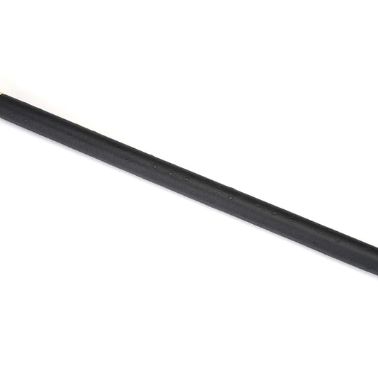 DEMON'S KISS: SCHWARZER LEDERBESCHICHTETER SPREADER-BAR MIT STRAUSSENHAUTMUSTER